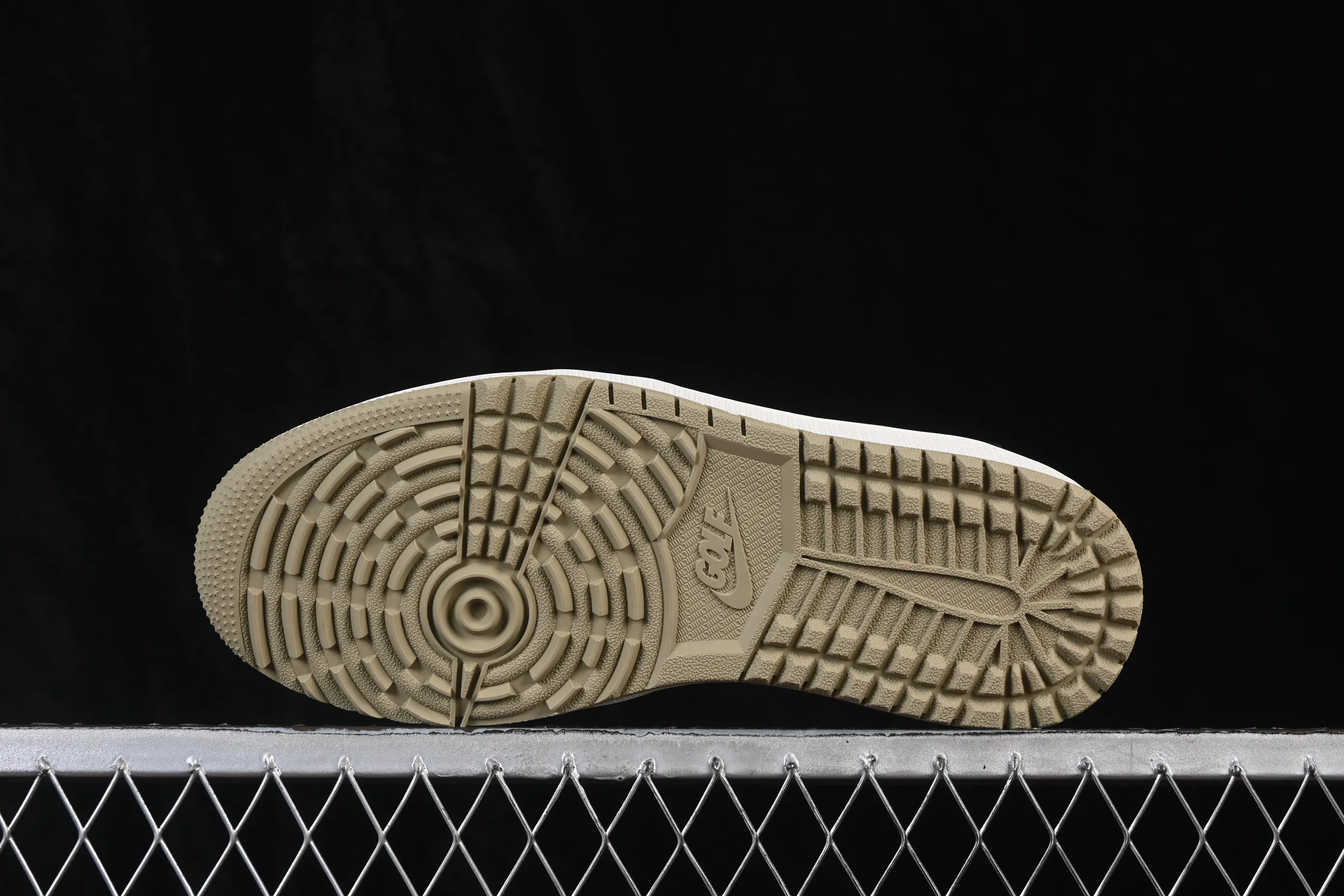 All categories Air Jordan Jordan series basketball shoes Air Jordan 1 Low ZG version Travis Scott x Air Jordan 1 Low OG AJ1 Joe 1 undercut low top full head layer FZ3124-200